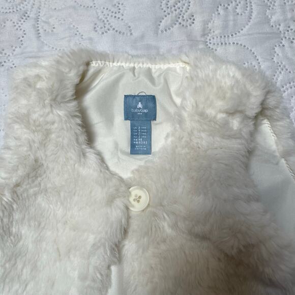 Gap Faux Fur Vest Size 2 - Picture 5 of 5